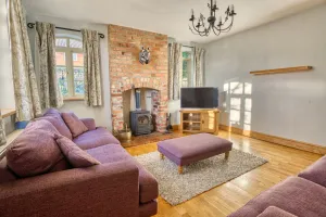 Image of Pass the Keys Family home in the countryside