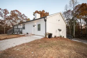 Image of Remodeled 2 bedroom home 4 beds Dawsonville 7 miles Atlanta Motorsport