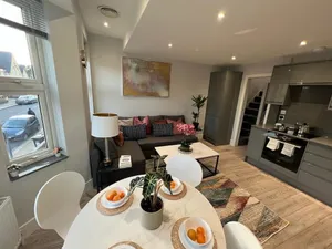 Image of Delightful 3Bed/2Bath Flat w/ Aircon & FREE Wi-Fi