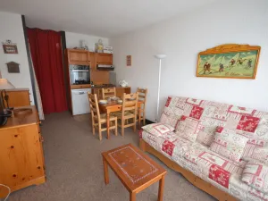 Image of Appartement cosy aux pieds des pistes avec piscine et tennis, proche du centre des Gets - FR-1-623-193