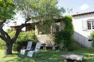 Image of VILLA PROVENCALE FACE AU LUBERON