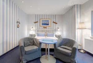 Image of Großes Doppelzimmer, Erdgeschoß mit Terrasse - Hotel Villa Seeschlößchen 3