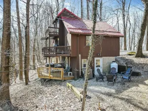 Image of Cliff's Edge (Hocking Hills Area)