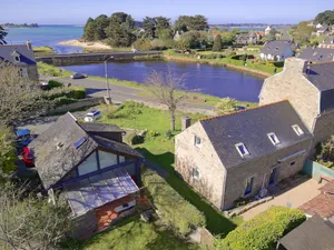 Image of Warm, modern house 50m from the sea