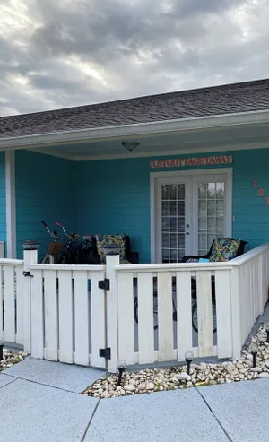 Image of Looking to Just Get Away??? Cute Cottage with Pool. Close to the Beach!