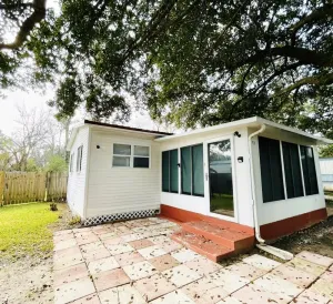 Image of Back to Emerald - Cute, cozy & close to the coast