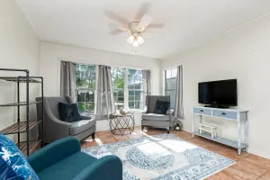 Image of Quiet Spacious Cottage - Mid-City District