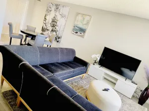 Image of Two bedroom right off the strip