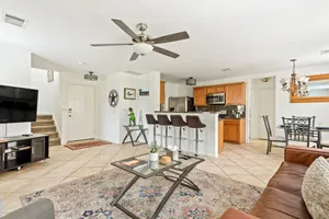 Image of Clean-cozy-cool-south-Austin3\/2.5 home15 min from DT next to large shopping area