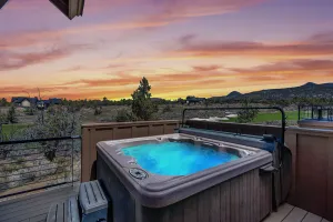 Image of Brasada Ranch | 4 King Suites | Mtn & Golf Views