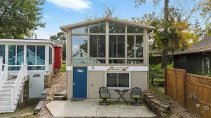 Image of UPDATED COTTAGE - Prime Location