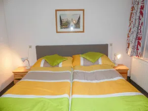 Image of Lovely apartment for 6 guests with TV and parking