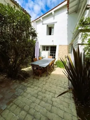 Image of Maison Magnolia proche de la plage à Sainte Marie de Ré