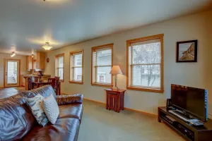 Image of Steps to Downtown, Views, Adorable Apartment, Cozy & Newer