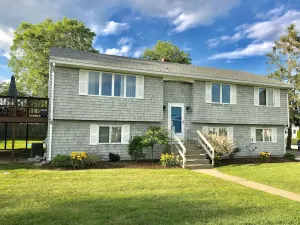 Image of Spacious 5 Bedroom, 3 Bathroom, Huge Deck, Air Conditioning, Walk to Beach