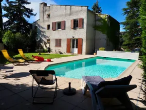Image of Superb apartment in a villa with swimming pool in a quiet location!