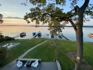 Image of Family Friendly Lakehouse - Directly on the lake with spacious pier