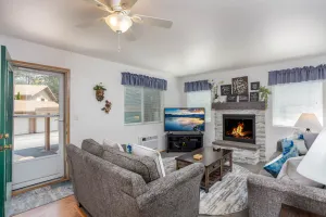 Image of Walk to Downtown, Summer Air Conditioning and Free Parking, Pets, Grnd Flr