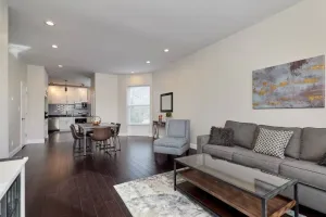 Image of St Louis 2BD 2BA, Forest park, BJ Hospital, Science Center, eats
