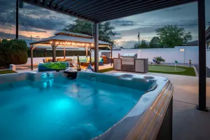 Image of Uptown Area! Putting Green-BBQ-Hot Tub-Game Room