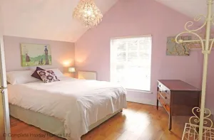 Image of Coach House -  a house that sleeps 8 guests in 4 bedrooms