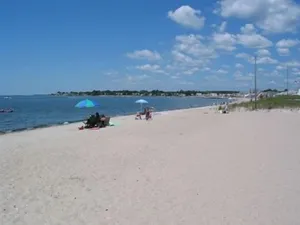 Image of Wonderful location, walk to beach, private yard, credit cards