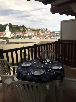 Image of T2 apartment facing port