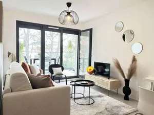 Image of **Sainte-Maxime: Appart Neuf 2 Pièces, Terrasse, Clim, 4 Couchages** - FR-1-226-519