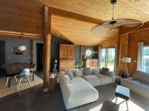 Image of Wooden villa, between ocean and Bassin. Ideal for families. Animals ok!