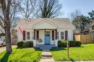 Image of Hop! Skip! Jump! ...Or Walk To Historic Downtown Franklin, Tn. Harmony Cottage