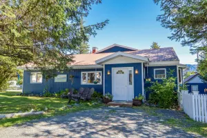 Image of Downtown and close to the beach!