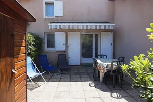 Image of Studio mezzanine à deux pas de l'océan et des commerces (126)