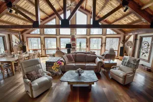 Image of Spectacular Spirit Dancer 4 bedrooms, 1 den w\/bed, Luxurious on 60 private acres