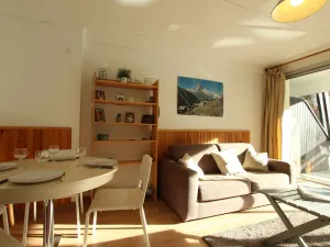 Image of Appartement familial pour 7 à Serre-Chevalier, avec balcon, parking, casier à ski et équipements! - FR-1-330E-23