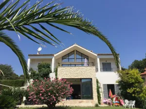 Image of Sublime haut de villa aperçu mer /hippodrome /