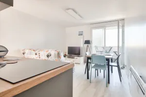 Image of Appartement pour 4- Balcon- Plage des Becs