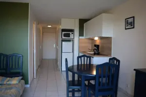 Image of Appartement front de mer avec piscine, 6 couchages, animaux admis - FR-1-225D-83