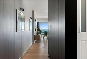 Image of SPECTACULAR THREE BAYS