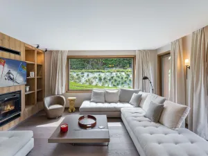 Image of Elegant Garden-Level Apartment in Megève with Modern Amenities