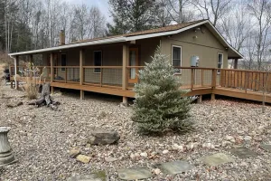 Image of Camp Creek Mountain Cabin | Rafting, Fall Views