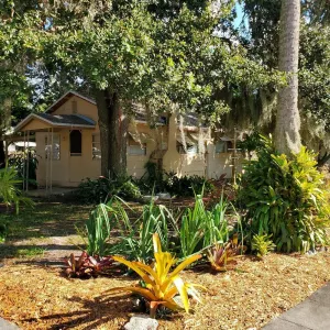 Image of 1 Beige Cozy Bungalow or 1 White Cozy Efficiency Cottage in Titusville