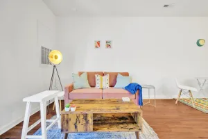 Image of 1BR King Bed near Shopping, Dining & Entertainment