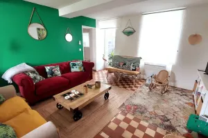 Image of Le So Wild, maison avec jardin clos, terrasse aménagée, 5 mn à pied commerce, terrain de tennis, à 800 m de la plage d'Omaha beach jeux arcade, jouets, matériel jeunes enfants enfants, table ping-pong