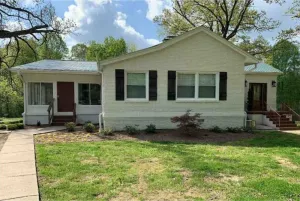 Image of Private 3 BR Home on 17 Wooded Acres with Easy Access to Nashville