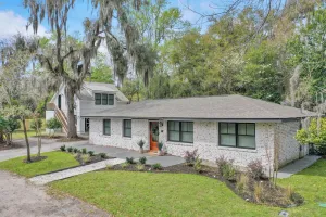 Image of Cozy 4 bedroom Home in the heart of Old Town with Fire pit