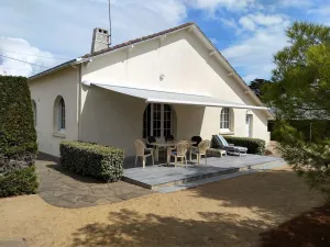 Image of Séjour enchanteur à Pornichet : Maison 3 pièces, 6 couchages, proche plage avec jardin et terrasse sud - FR-1-245-155