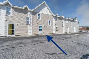 Image of Kill Devil Hills Oceanside Townhouse - 4 min. walk to beach access - Sleeps 4-5