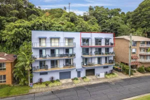 Image of Stay by water on Wellington Drive, surrounded by serenity and scenery!