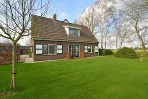 Image of Farmhouse in Dalfsen near Forest Trails