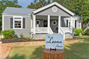 Image of The Leona House~Huge Backyard~Downtown Georgetown